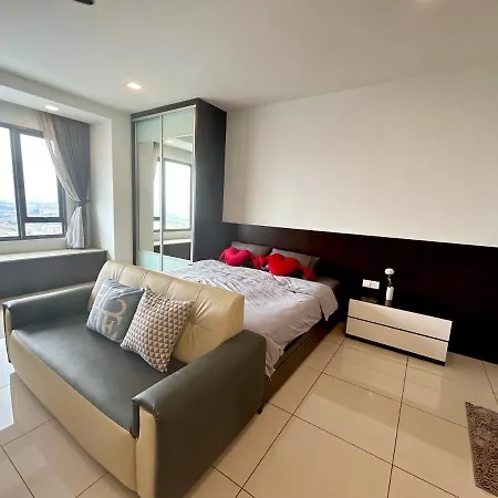 Damen Suite Subang Jaya Exterior photo