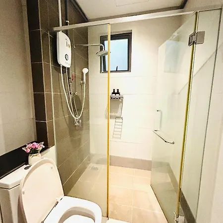 Damen Suite Subang Jaya Exterior photo